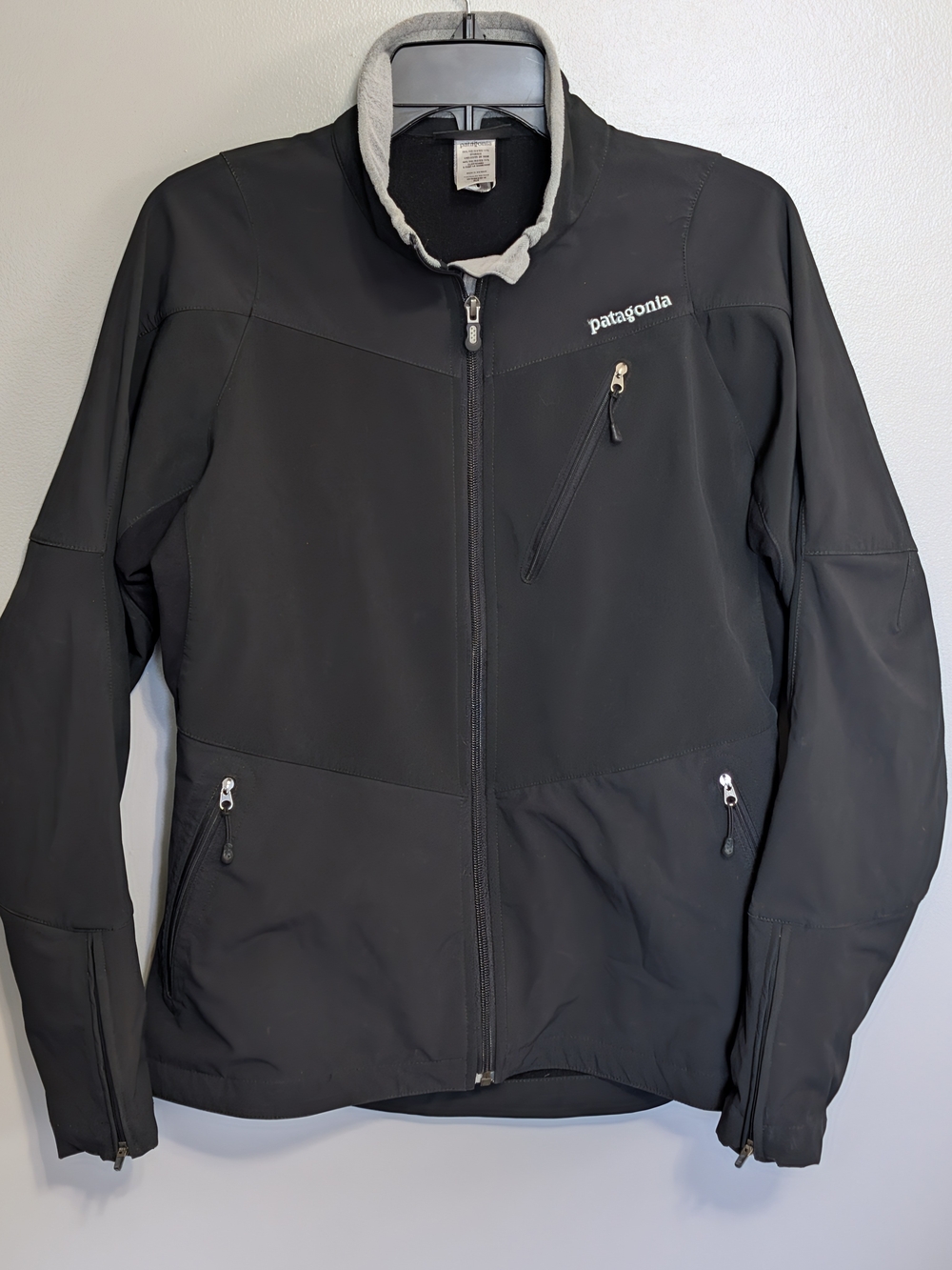 Patagonia Women's Integral Jacket Black Softshell Full Zip sz M